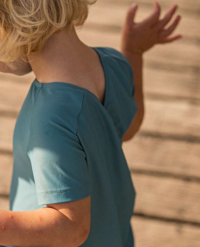 Maillot de bain anti-UV à manches courtes pour bébé Albee en Teal de CANOPEA