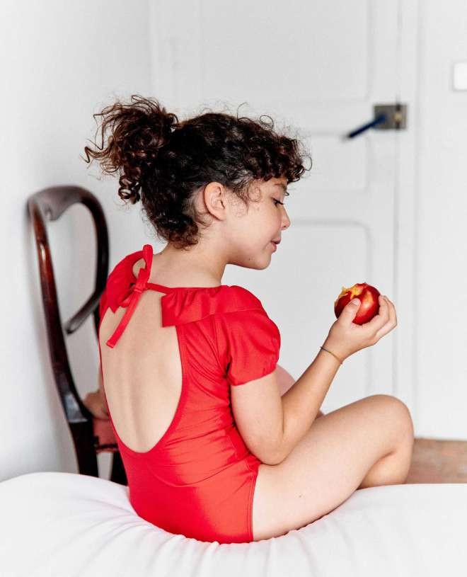 Maillot de bain une-pièce anti-UV pour fille et bébé Gloria en cranberry de CANOPEA