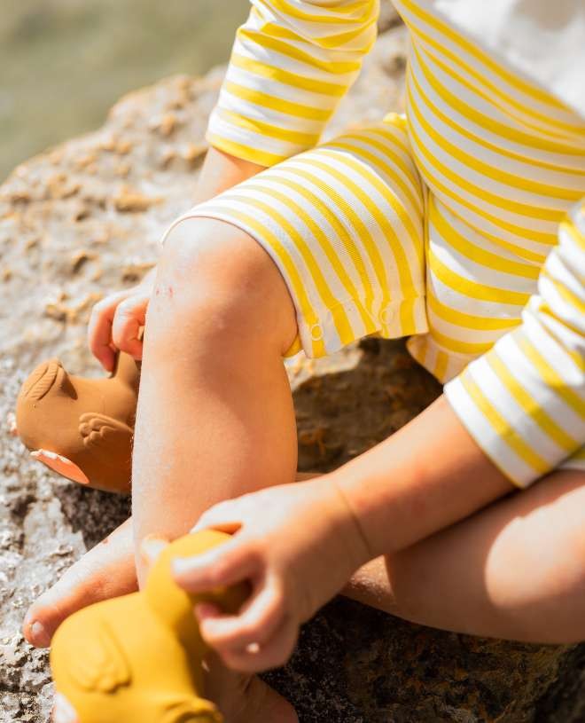 Maillot de bain anti-UV à manches longues pour bébé Marin en Canary stripe de CANOPEA