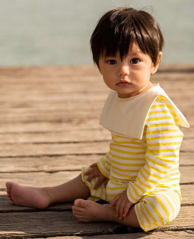 Maillot de bain anti-UV à manches longues pour bébé Marin en Canary stripe de CANOPEA