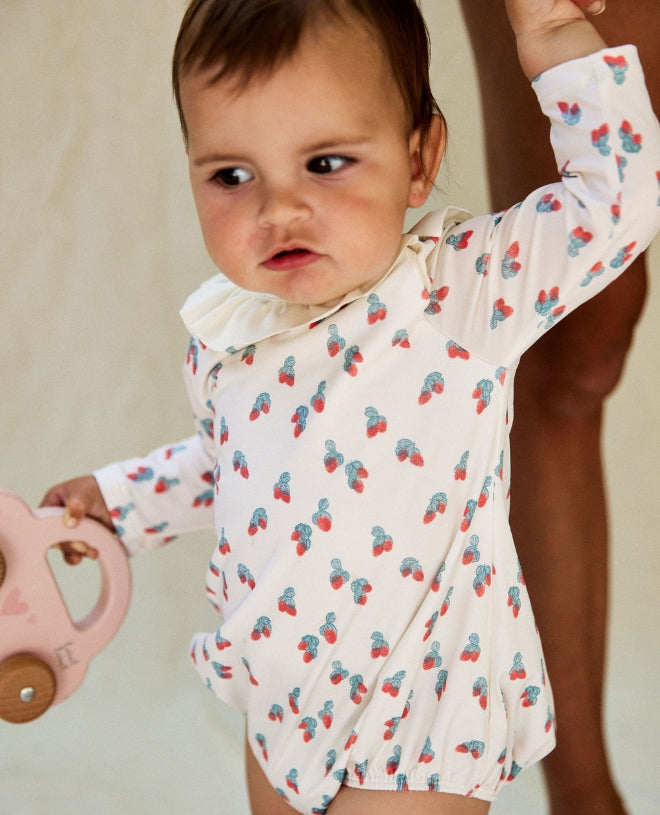 Maillot de bain anti-UV à manches longues pour bébé Daisy en strawberry de CANOPEA