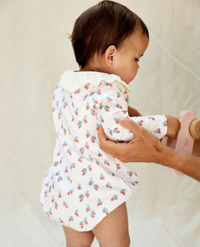 Maillot de bain anti-UV à manches longues pour bébé Daisy en strawberry de CANOPEA