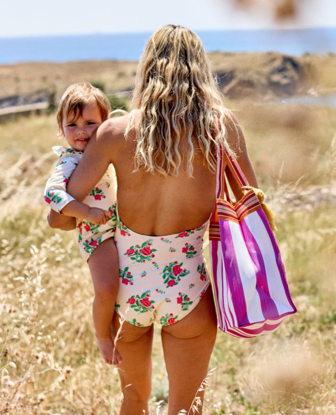 Maillot de bain une-pièce anti-UV pour femme Zoe en couleur english garden de CANOPEA