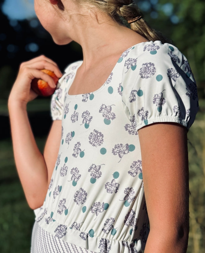 Maillot de bain une-pièce anti-UV pour fille et bébé Rosalia en carnation pansy de CANOPEA
