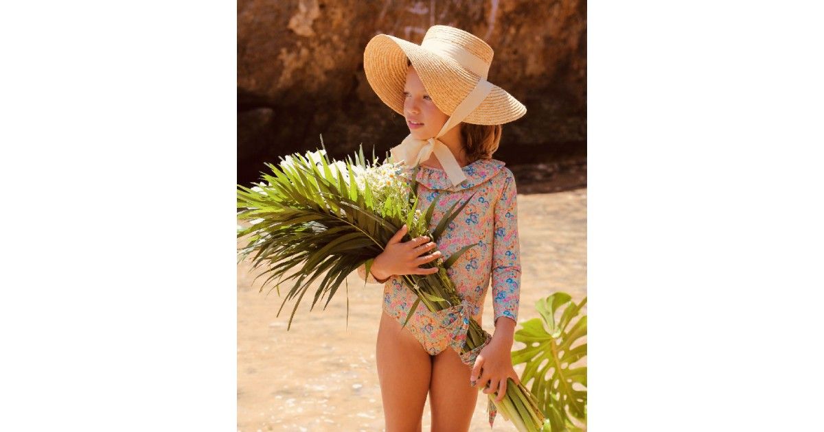 Sun protective swimsuit for girls from the Bonjour x Canopea