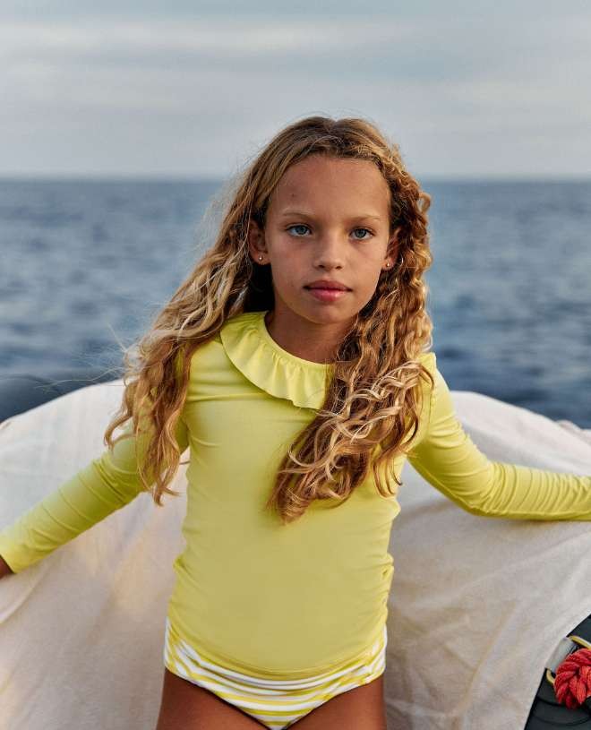 Haut t-shirt avec manche longues anti-UV Valentine pour fille et bébé en canary yellow de CANOPEA