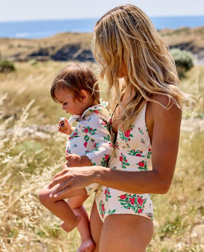 Maillot de bain une-pièce anti-UV pour femme Zoe en couleur english garden de CANOPEA 