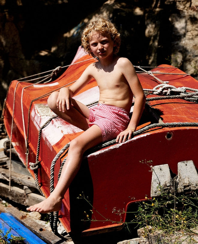 Short de bain pour garçon Diego en vichy raspberry de CANOPEA